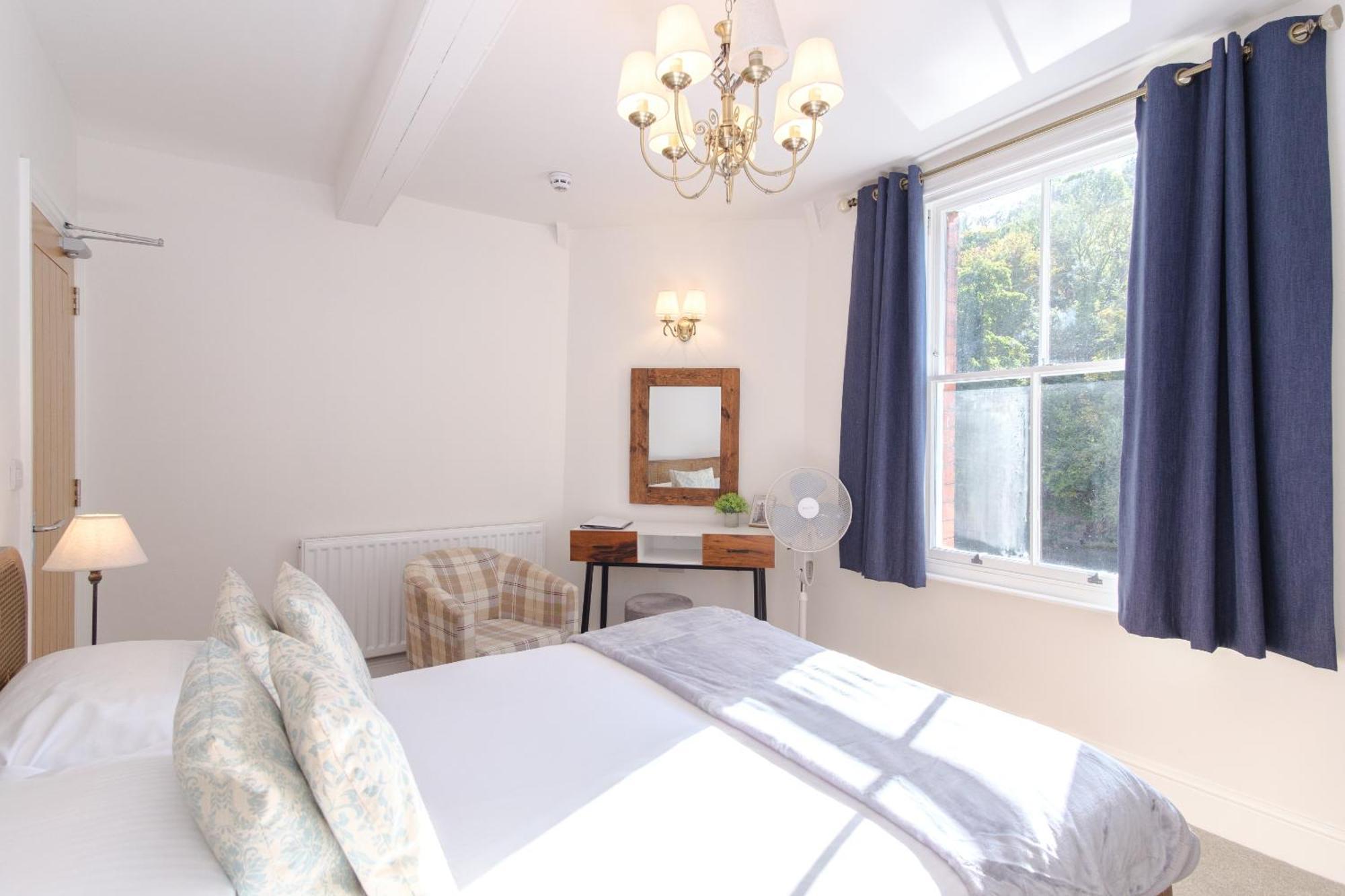 White Hart Inn Айронбридж Номер фото